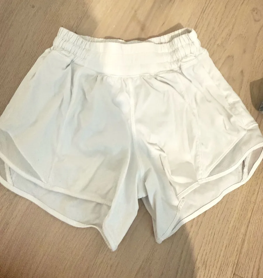 Lululemon Shorts Hotty Hot