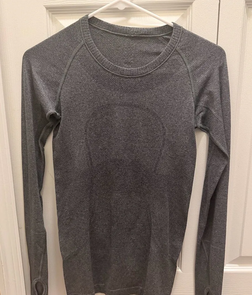 lululemon Swiftly Tech Long-Sleeve Hip Length - Size 4
