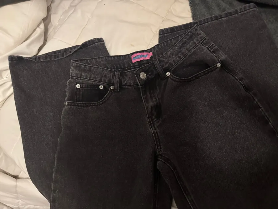 Edikted Low-Rise Jeans