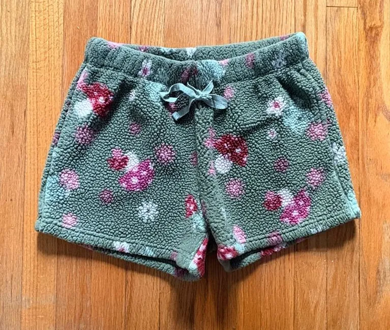 Hot Topic Women’s Frog Mushroom Plush Sherpa Lounge Shorts Green Medium