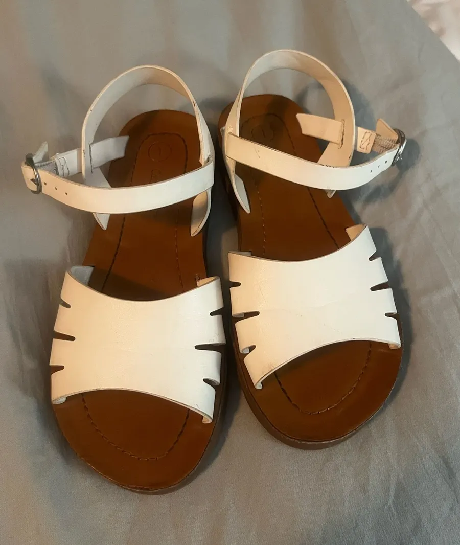 Cat and jack girls sandals sz 1