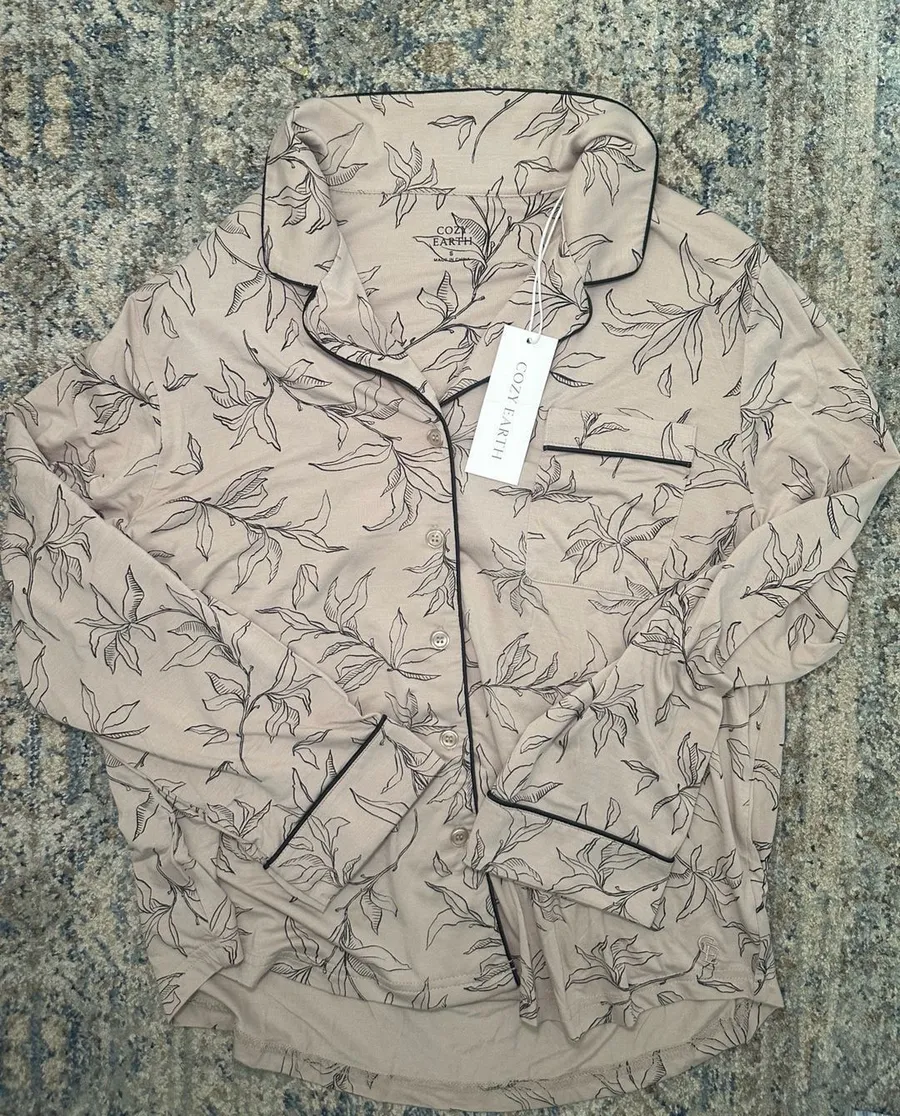 NWT Cozy Earth Women's Bamboo Modern Pajama Long Sleeve Top in Beige Botanical L Tan