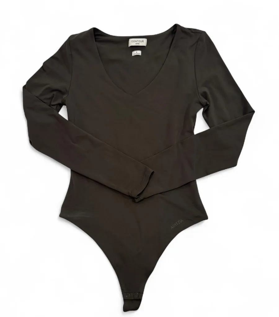 Aritzia Contour Babaton olive green v neck Bodysuit