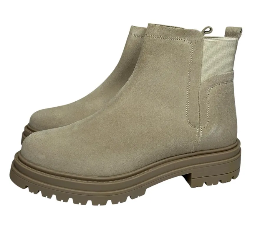 New Steve Madden leather Chelsea Lug Boot in Taupe Suede 6