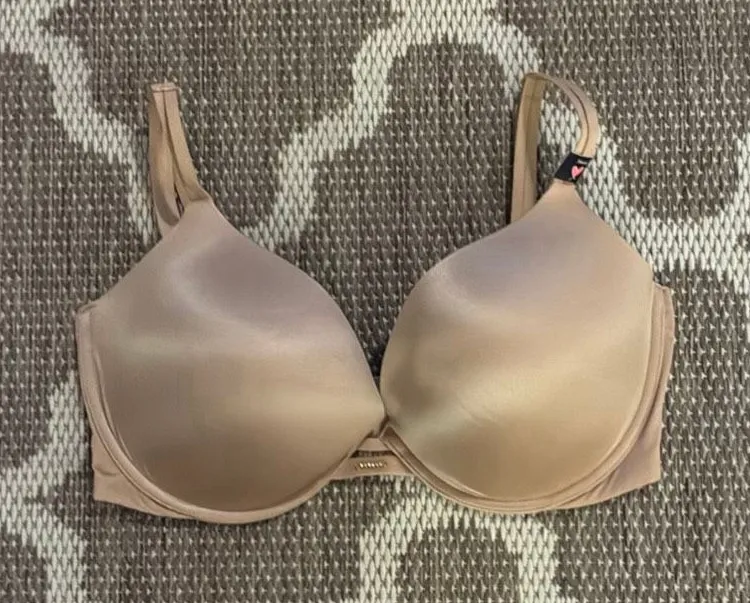 Victoria’s Secret very sexy push-up bra size 34DDD
