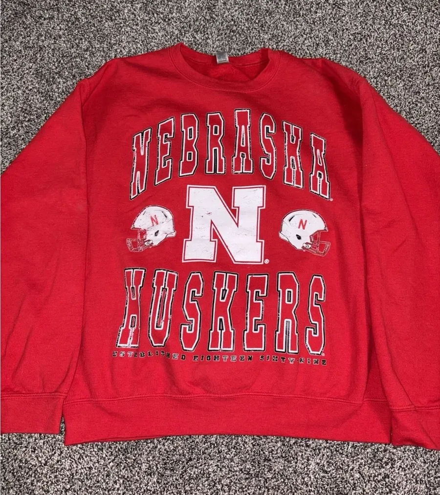 Nebraska Huskers Pattern Crewneck Size Medium