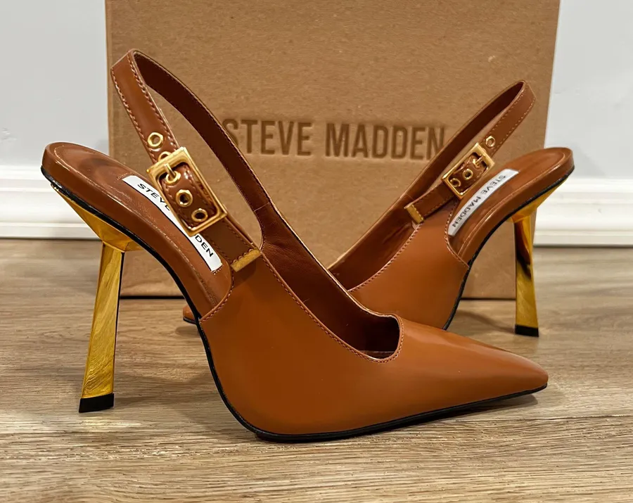 “Divine” Camel Leather Pointed Toe Slingback w Gold Heel - Size 6