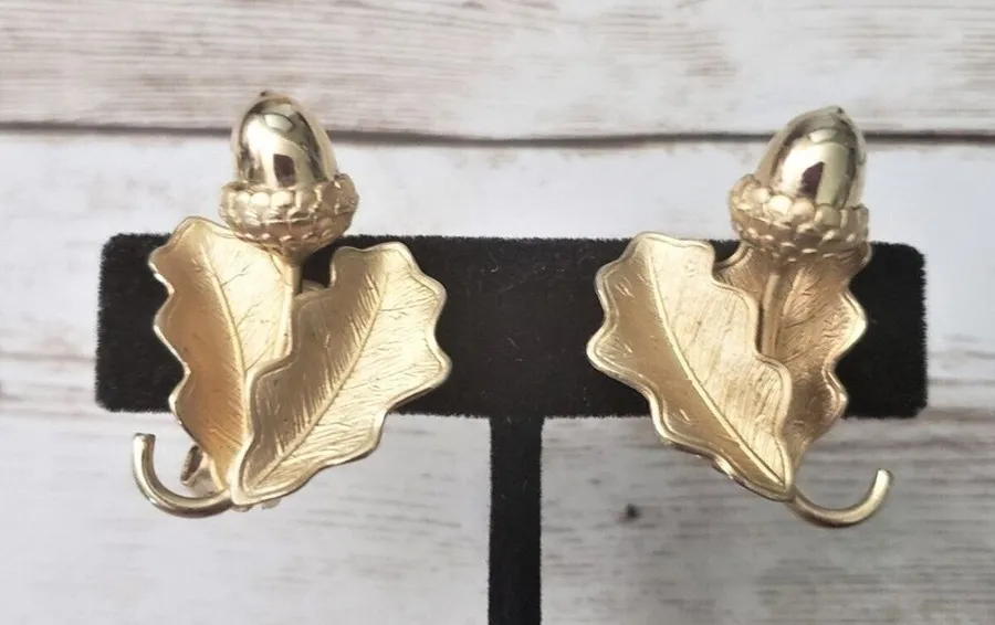 Vintage Clip On Earrings 1.25" Gold Tone Acorn & Leaves Statement