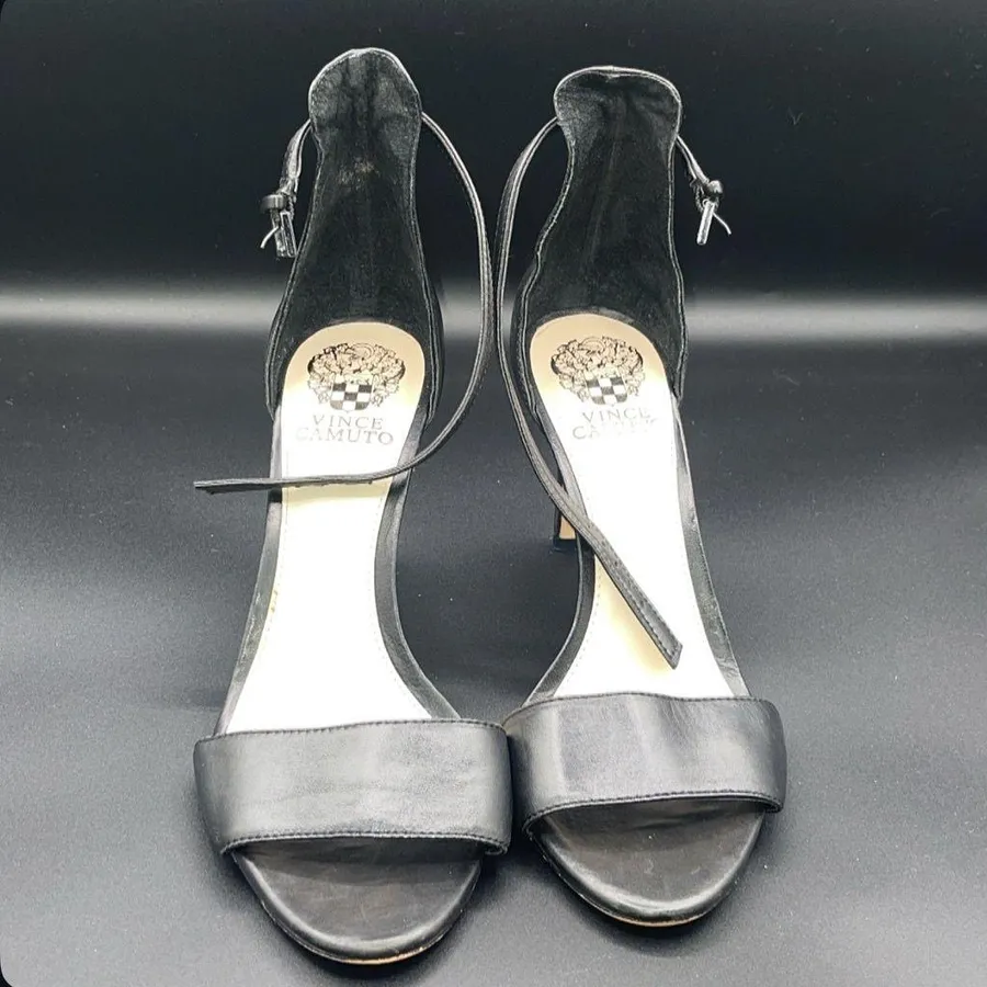 Vince Camuto Black Heels Sleek Design