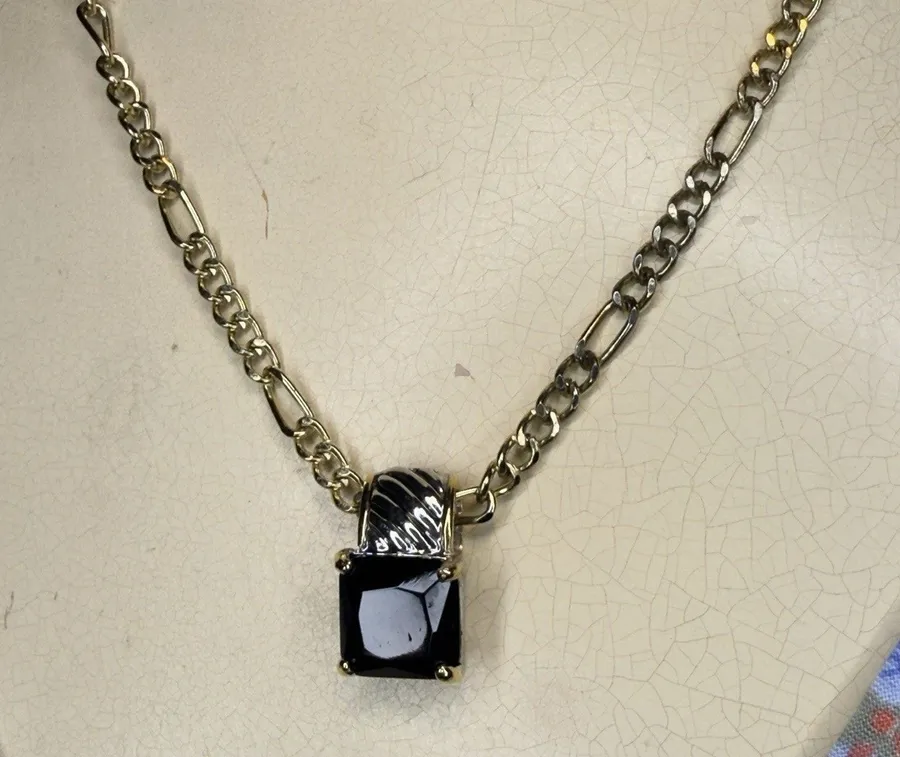 18K Gold Plated Chain Necklace Black Onyx Pendant Emerald Cut Vintage