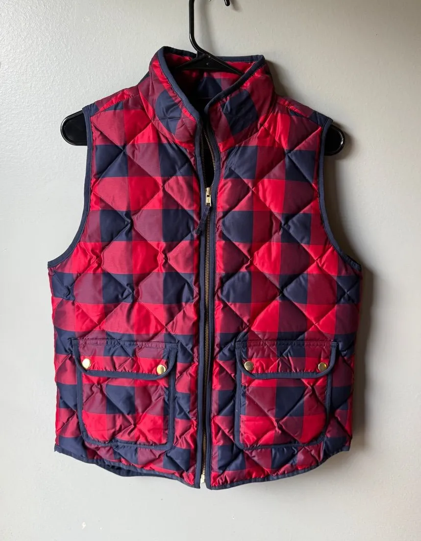 Buffalo Plaid Quilted Puffer Vest Red Black Zip Pockets