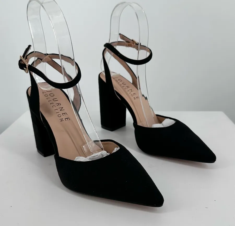 Journee Tyyra Ankle Strap Pump in Black size 6 Block Heel Pointed Toe