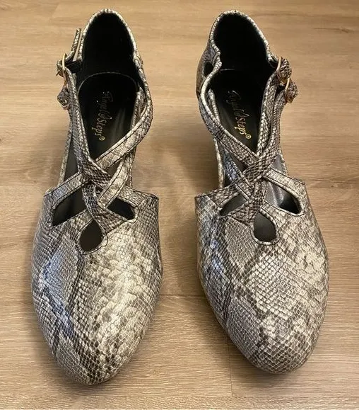 Faux Snake Skin Angel Steps Kitten Heels Women Size 10 Black