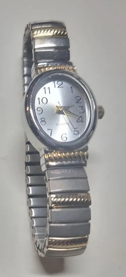 Vintage Two Tone Quartz Stretch Watch Japanese Movement Gold