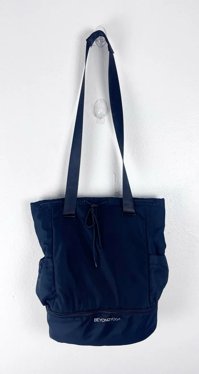 BEYOND YOGA Black Convertible Backpack Zipper Pocket Drawstring Closure Tote Bag