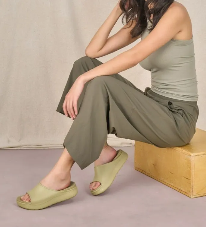 Dansko Devyn Sage Slides
