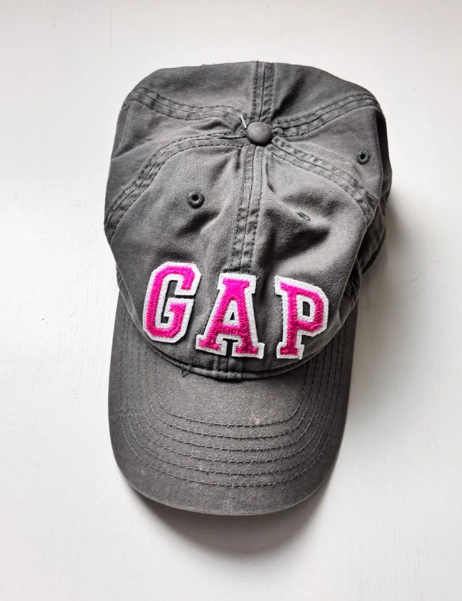 Gap Women's Logo Adjustable Sporty Baseball Hat new Without Tag