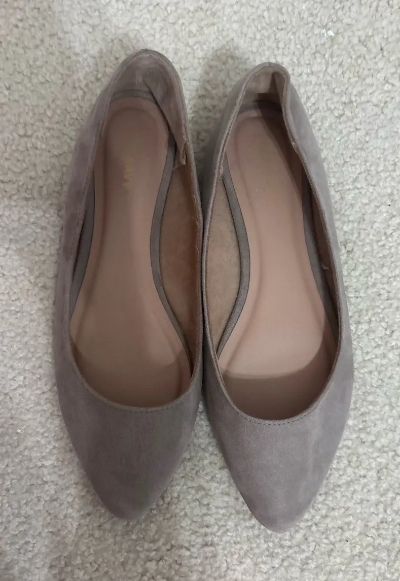Women’s Taupe Pointed