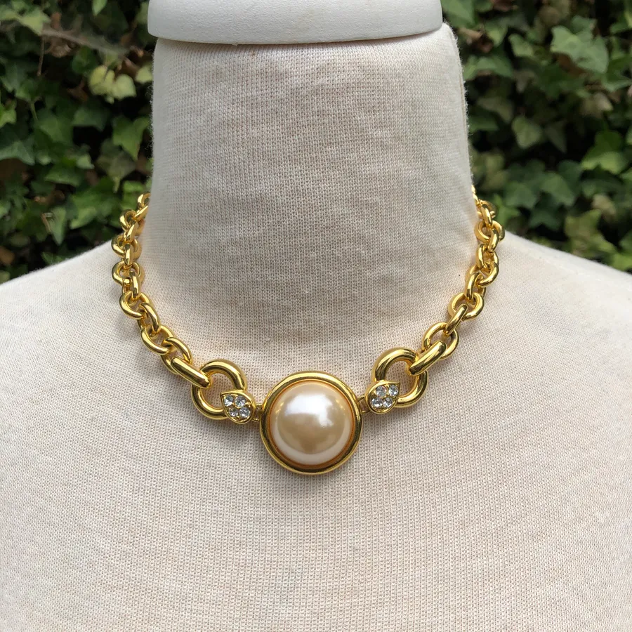 NEW Vintage 80’s Thick Chain Link Necklace With Large Faux Pearl Statement Piece Gold