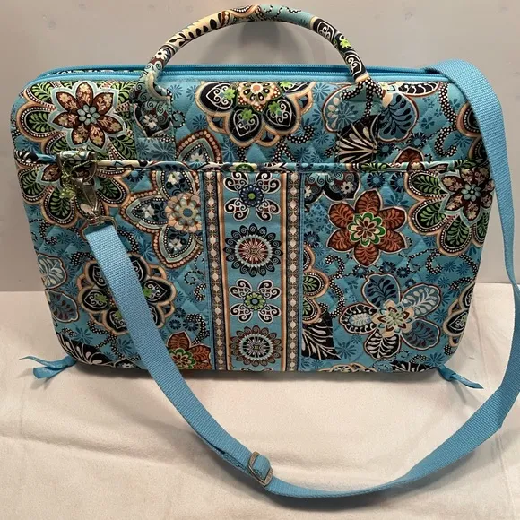 Vera Bradley : Paisley Retired Pattern Hard Shell Zippered Laptop Case w/strap