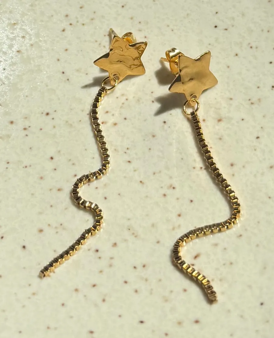 Handmade quality gold tone fully stainless steel chain & star dangle earrings 🌟