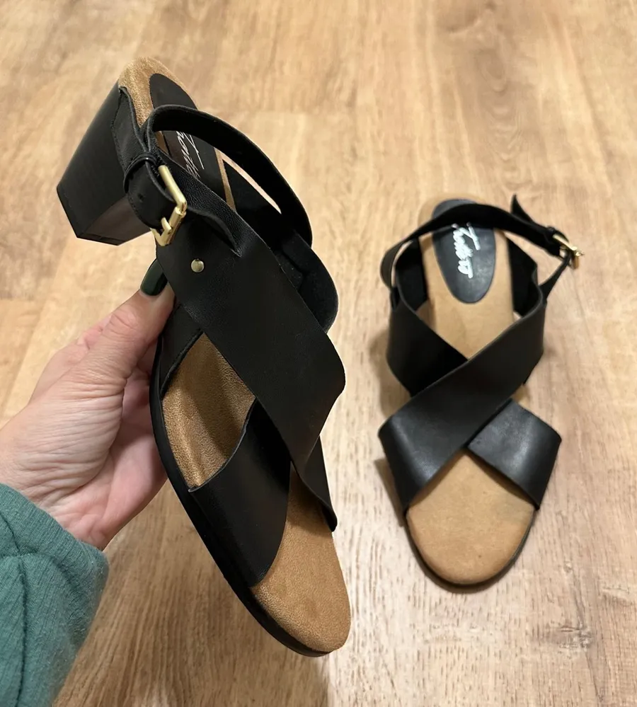 Trotters | Women's Black Leather Criss Cross Block Heel Sandals, Size 9.5M