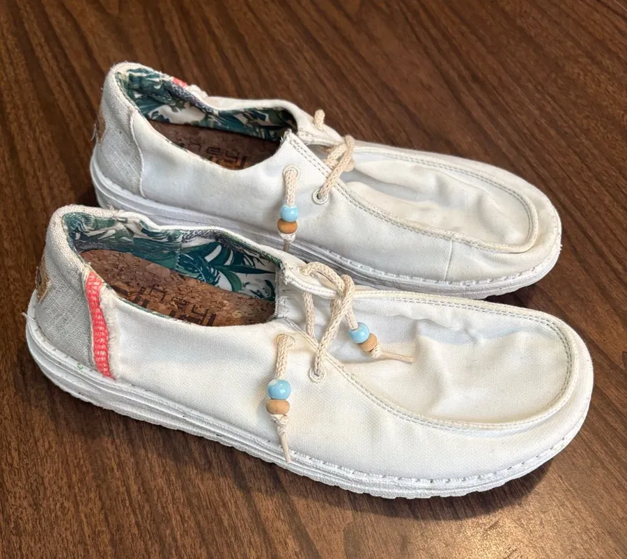 Hey Dude Size 8 Wendy Natural Salt White Canvas Slip On Boat Shoes Beaded Laces