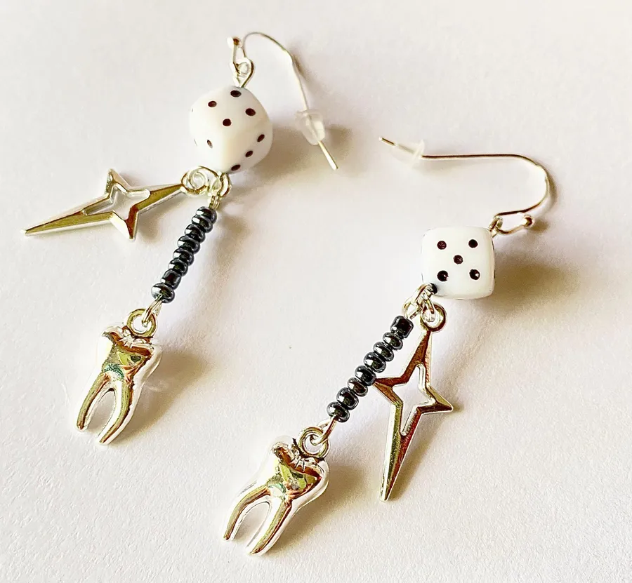 unisex Kawaii punk goth shiny teeth chain dangle earrings🦷✨💕