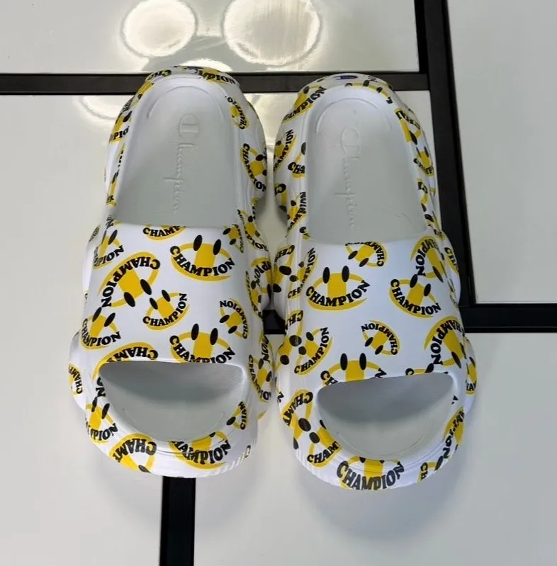 Champion IPO Smile White Graphic Slides Sandals | Men's Size 8 / Women's Size 10