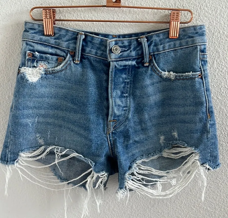 GRLFRND Helena Short Front Button Distressing 23