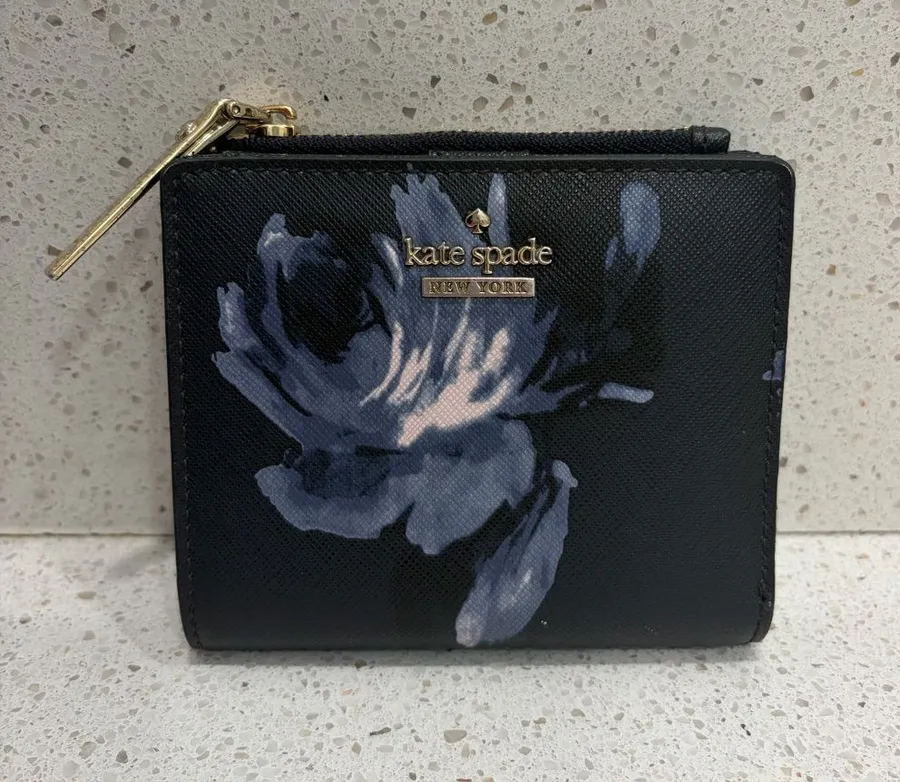 Kate Spade Cameron Street Wallet-Navy/Multi Small BLUE FLORAL EUC