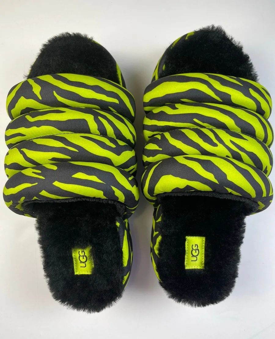 UGG women’s maxi slide tiger size 9 sheepskin sandals black green
