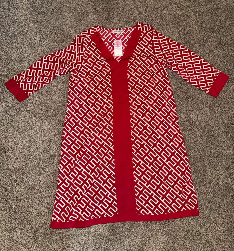 Buckhead Betties Red and White Geometric Greek Key Tunic Dress