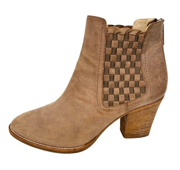 Aquatalia Frannie Leather Bootie Woven Side Stacked Heel Size 9 Western Boho