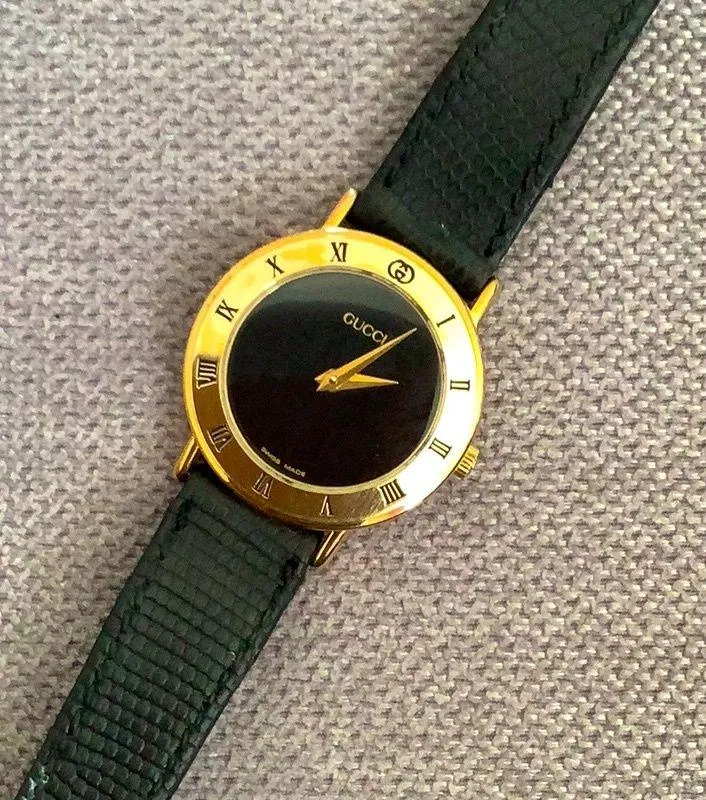 Ladies GUCCI black dial watch 🔥