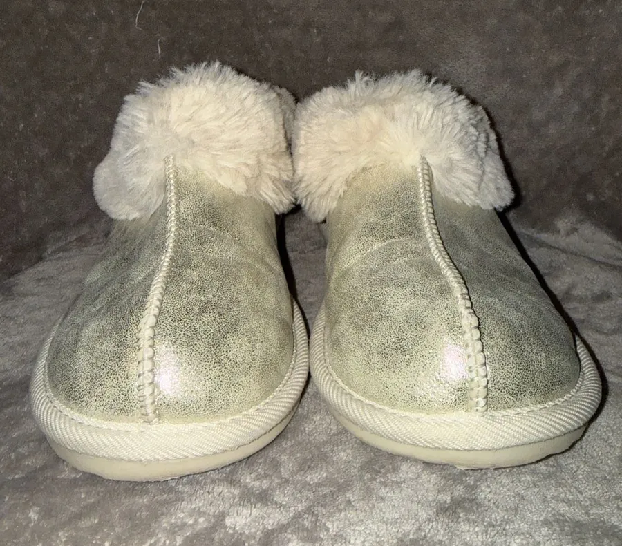 Women's Gold Metallic Faux Fur Lined Slippers Size 5