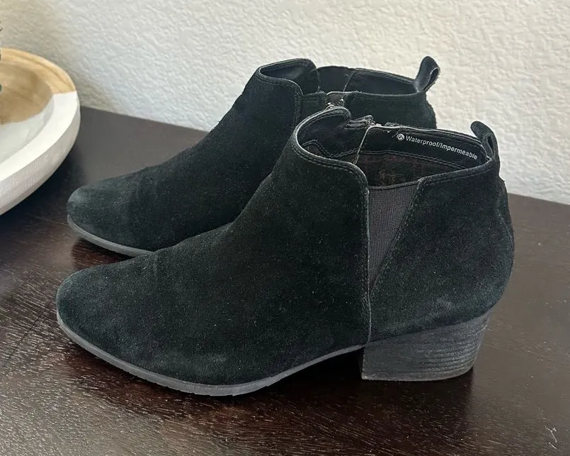 Blondo Victory Bootie size 9