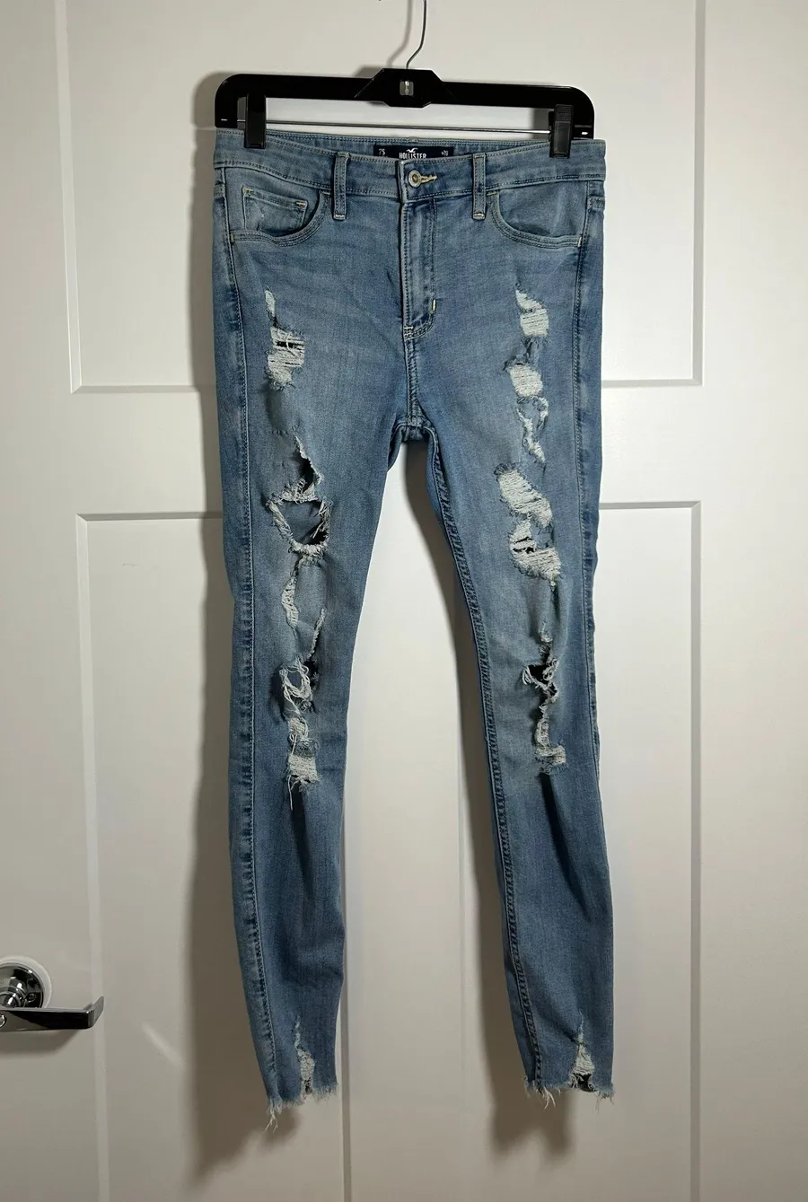 Size 28 ripped skinny jeans
