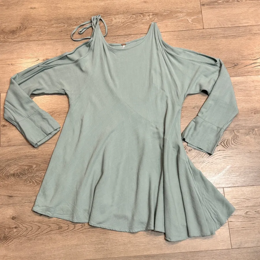 Free People Clear Skies Cold Shoulder Tunic Dress Top Flowy Size XS Xsmall