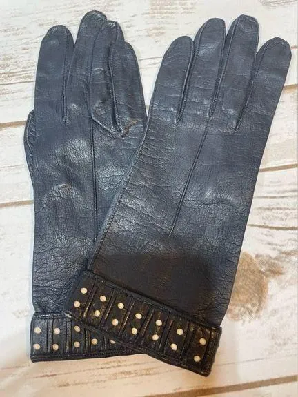 Ladies Leather Gloves