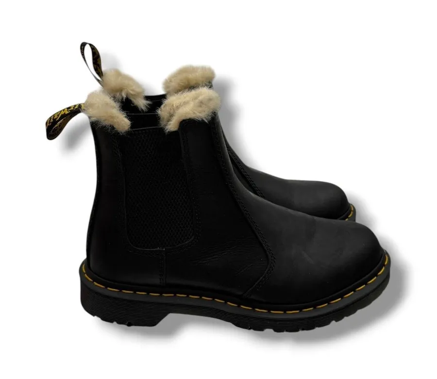 Dr. Martens 2976 Leonore Chelsea Boots Womens 7 Black Faux Fur Lined Leather