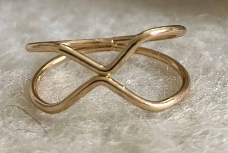 Delicate Minimalist Gold Wire Crossover Ring Size none
