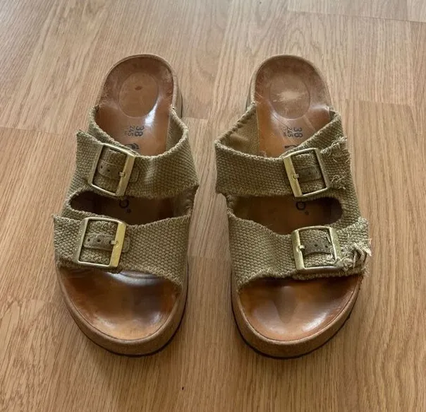 Papillio By Birkenstock Woman’s Sandals Size 7 (38) Preowned -Flaws