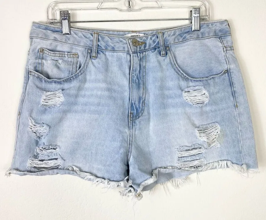 Forever 21 Light Wash Distressed Denim Raw Hem High Rise Jean Shorts Size 31