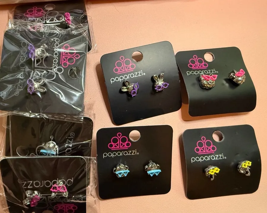 Paparazzi Starlet Shimmer Animal Earrings Set Silver Studs Colorful Glasses 10pk