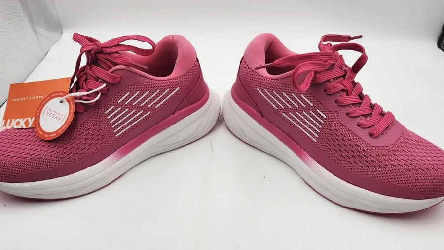 Lucky Step Sneakers Womens US 6.5 Fuchsia Knit Low Top Lace Up Running Shoes Pink