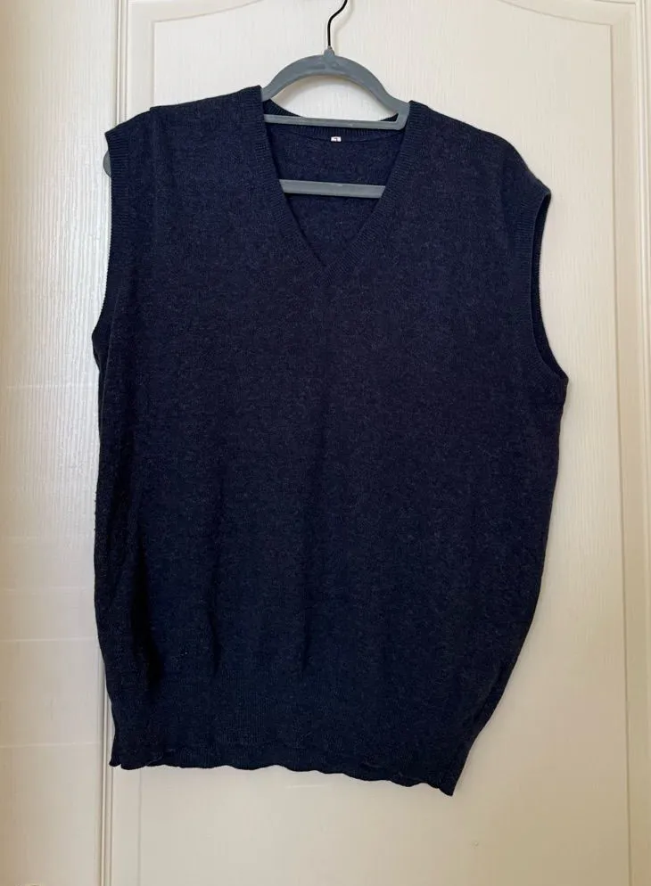 Navy V