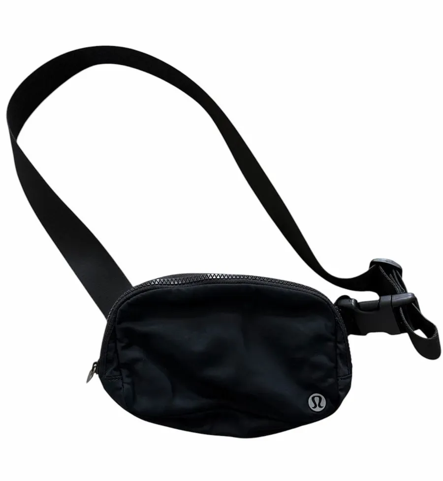 Lululemon Everywhere Belt Bag 1L