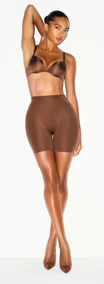 NWT SKIMS Body Hip Enhancing Padded Shapewear Mid Thigh Short - Jasper | S $108