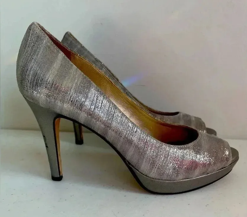 Antonio Melani SZ 7M Silver Platform Peep toe Heel Shoes EUC!